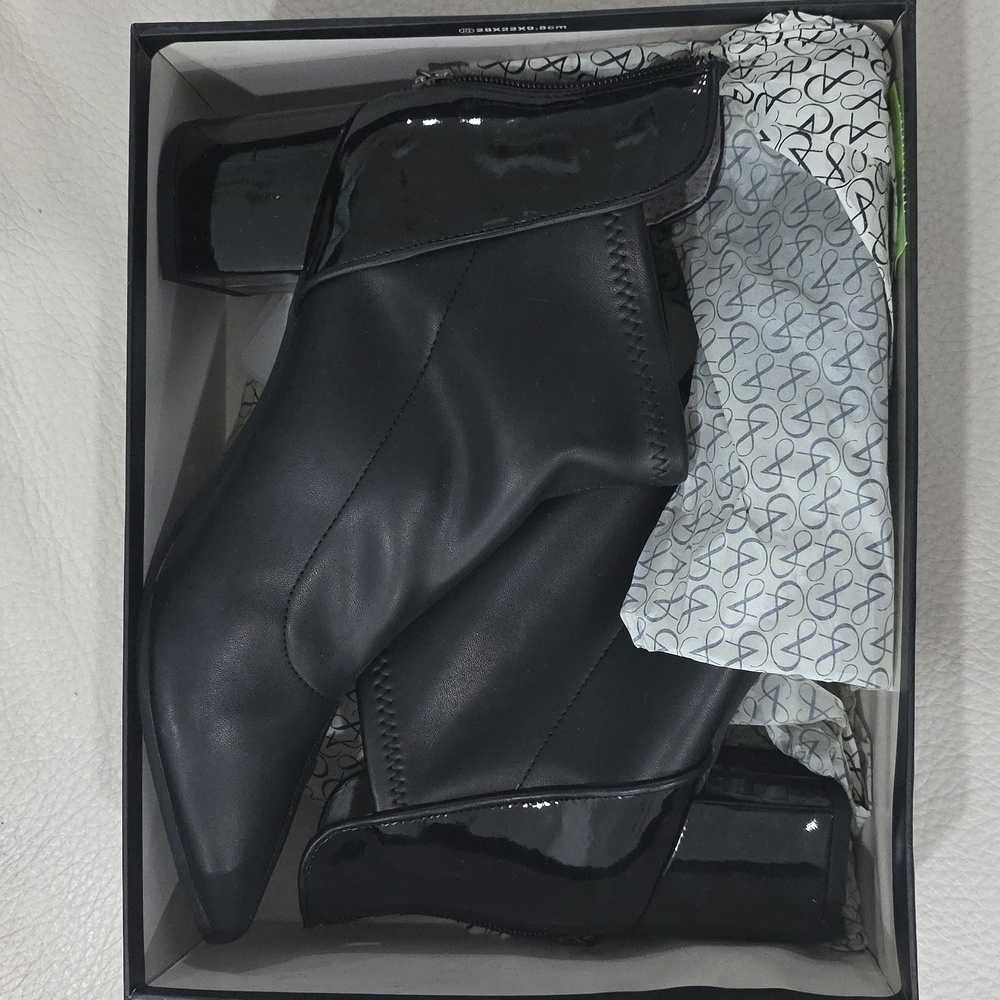 NWT Adrianna Papell Black Booties - Picture 6 of 9